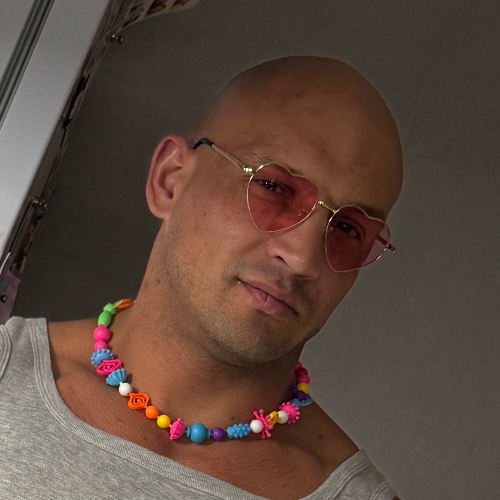 Денис Акмаев