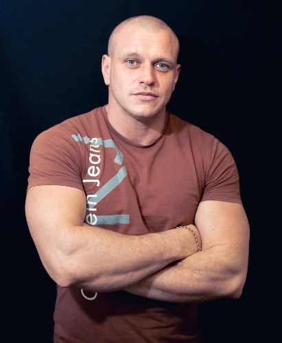 Денис Савельев